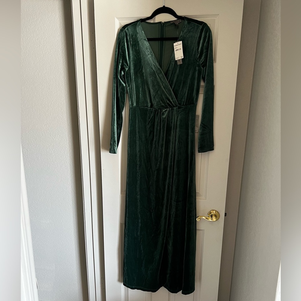 Emerald velvet long sleeve maxi dress